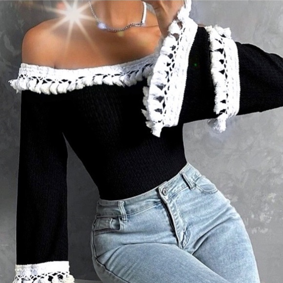 Off the Shoulder Flounce Style Sleeves - Picture 11 of 16